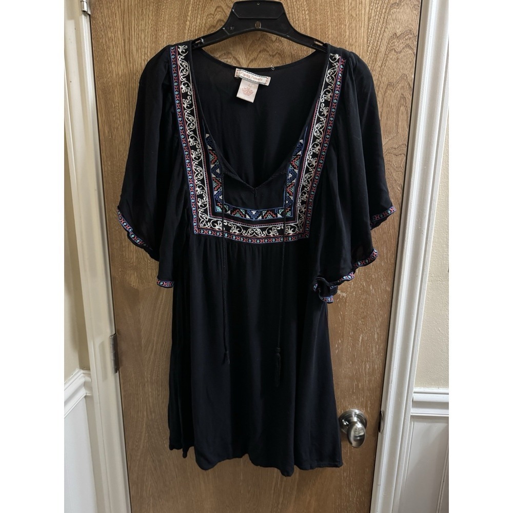 Flying Tomato Anthropologie Tunic Women's L Embroidered Black Peasant Tassel Top
